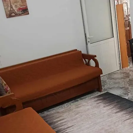 Flat Rent *